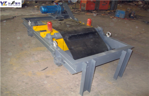 皮帶式除鐵器，福建皮帶式除鐵器工作原理調整方法_福建皮帶式除鐵器工作原理跑偏原因及如何調_刮板價格